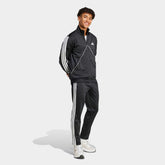 Мъжки Екип Adidas M TR TIRO върху модел