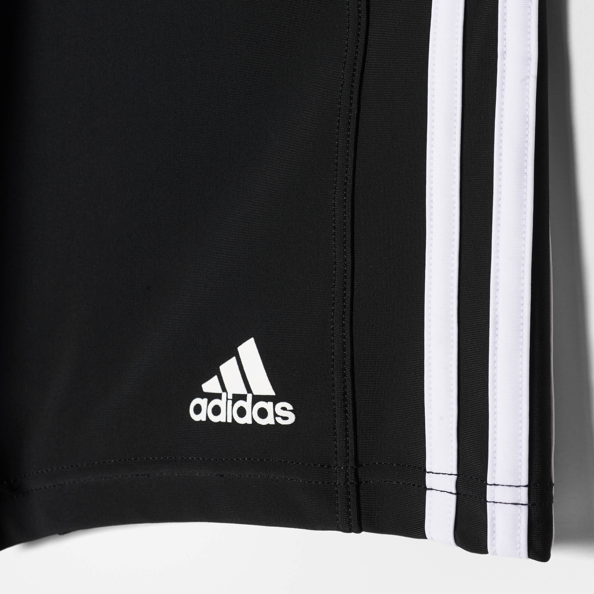Мъжки Бански Adidas ESS CORE 3S BQ0631 детайл лого