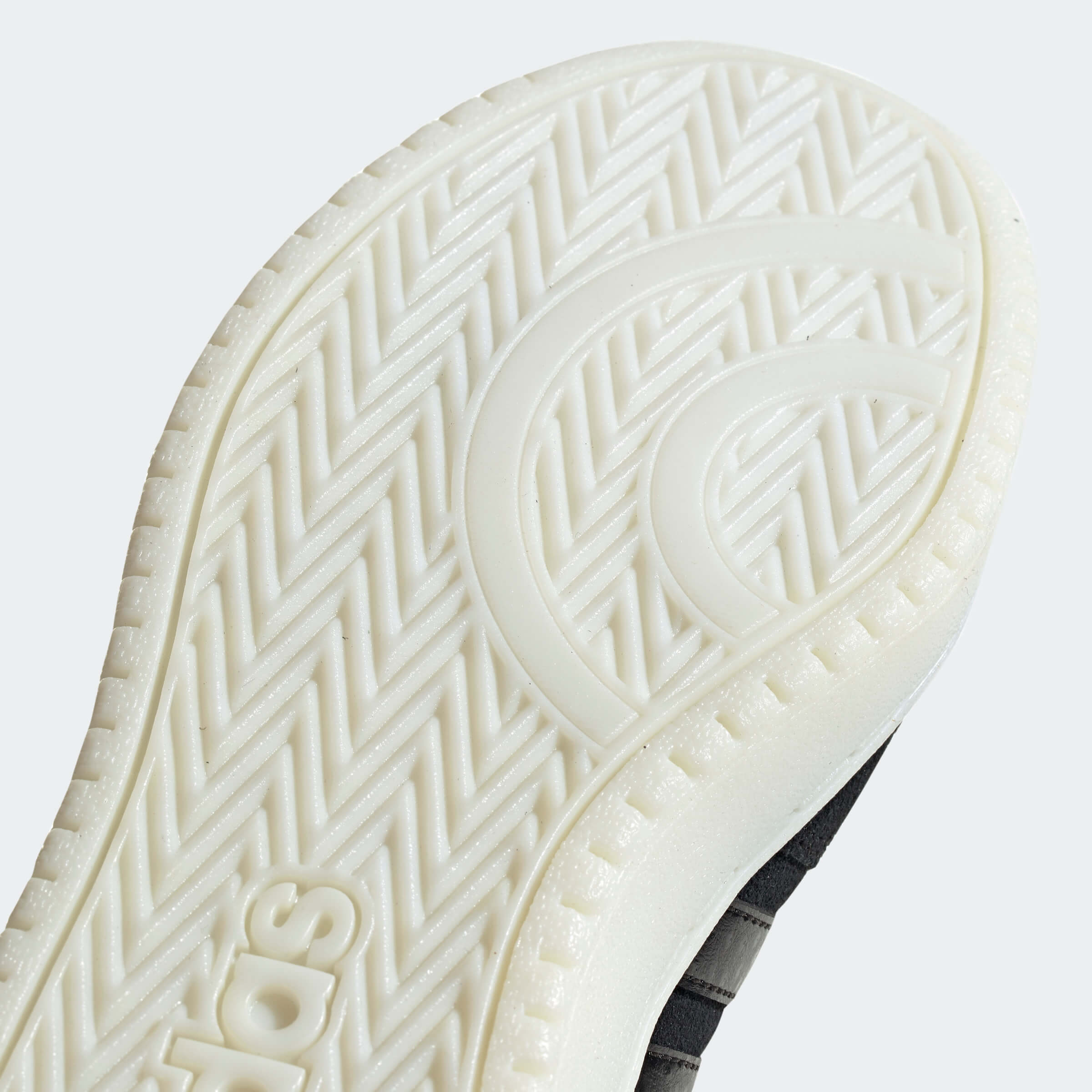 Кецове Adidas Hoops 2.0 Mid снимка на подметката отблизо