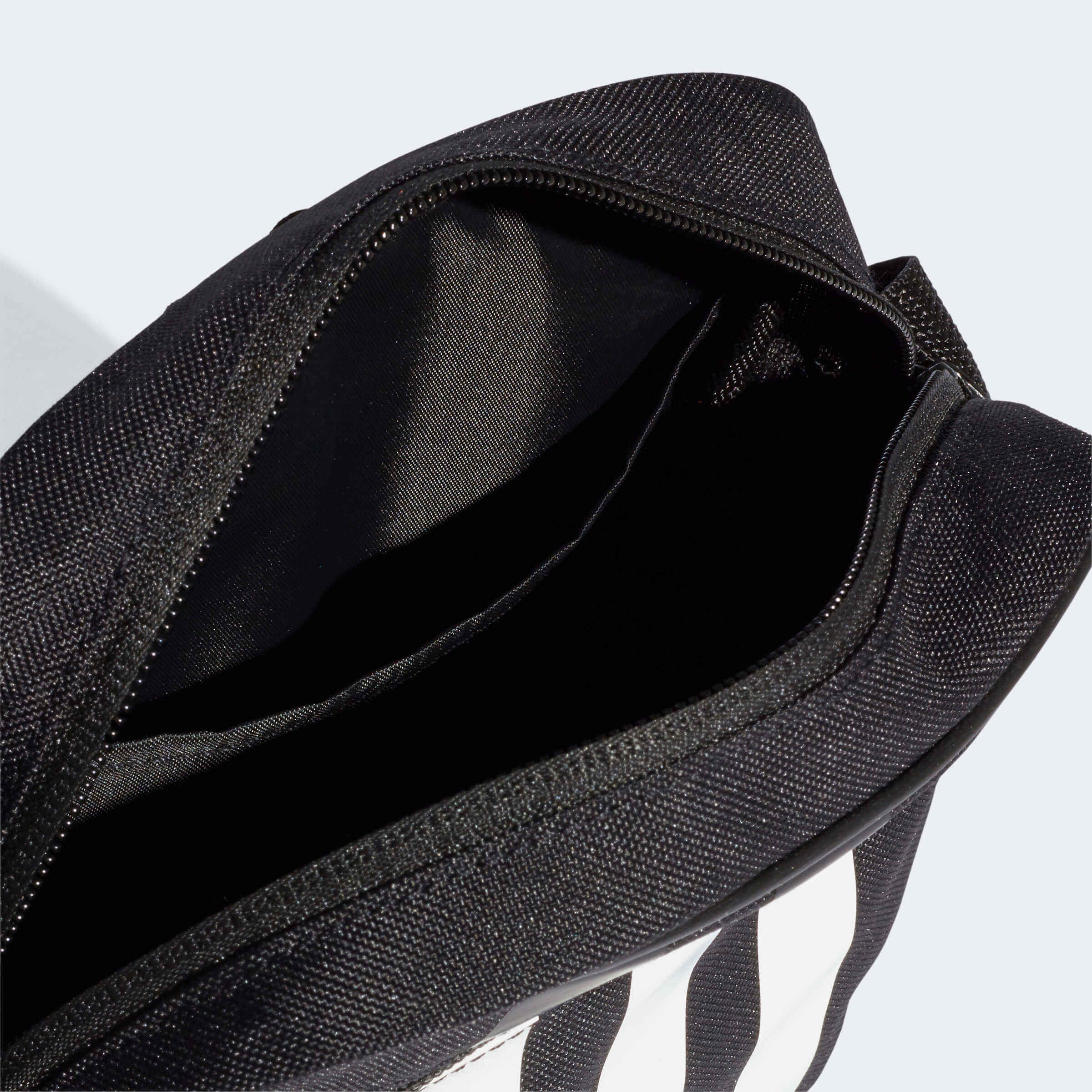 Чанта Adidas 3-STRIPES ORG FL1750 отворена