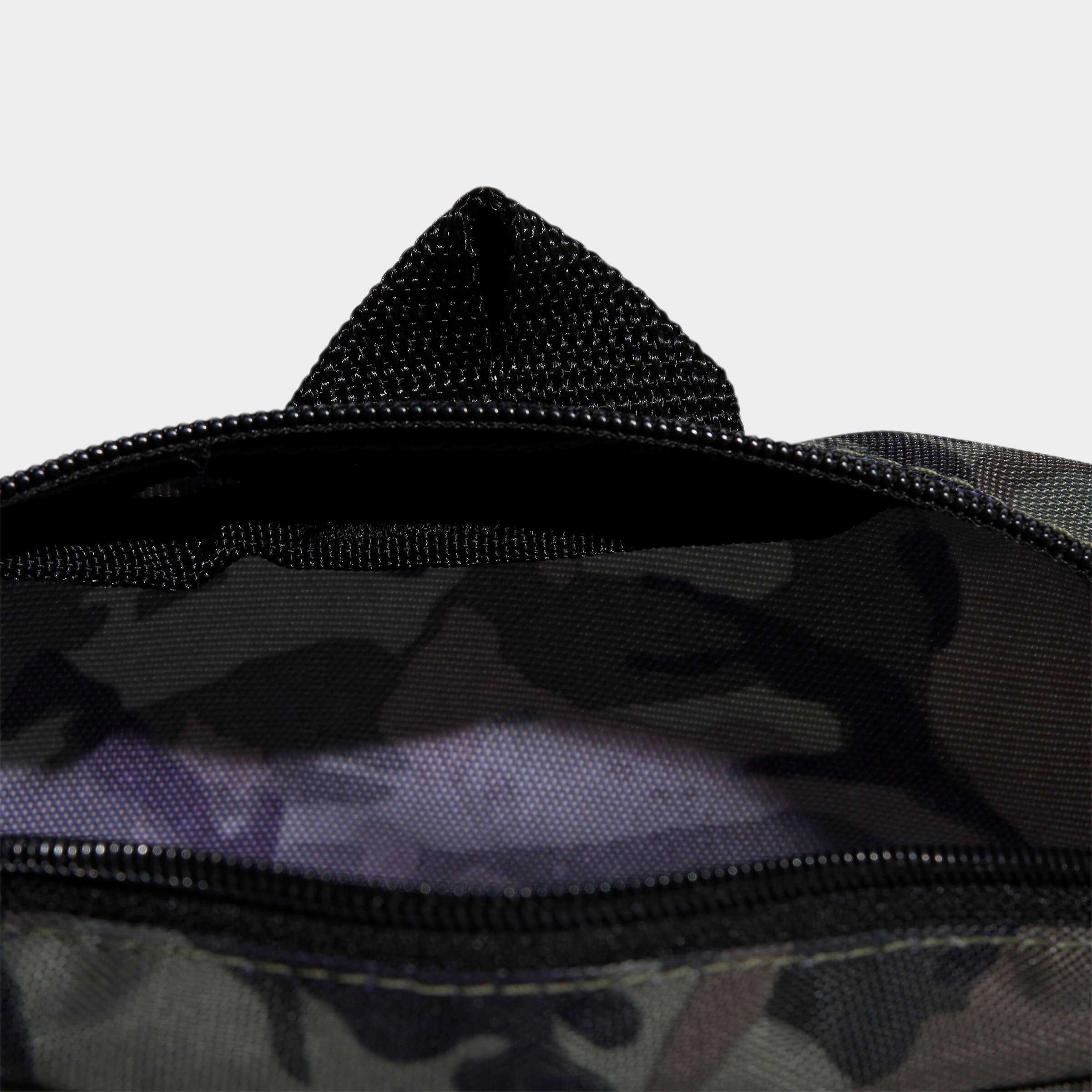 Чанта Adidas Classic Cam Org отворена