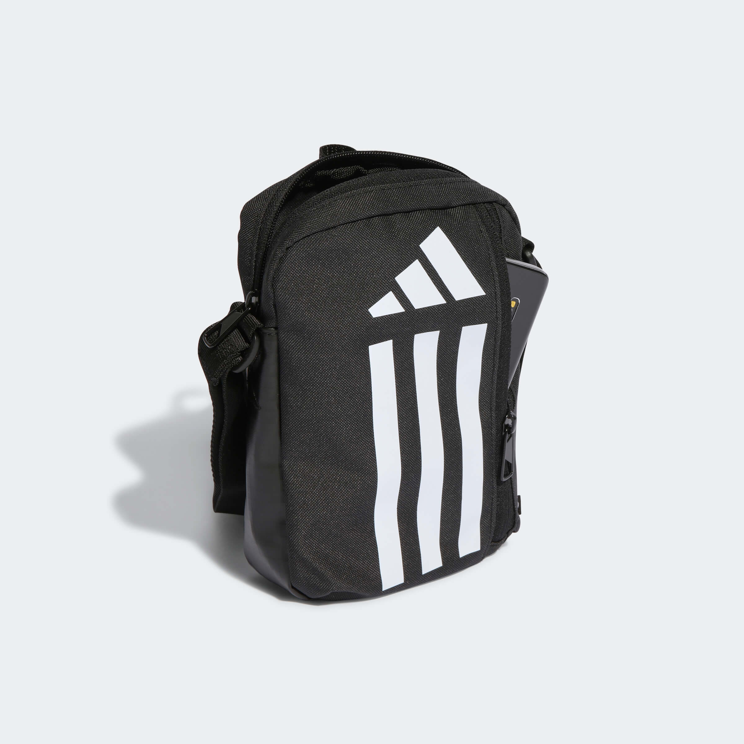 Чанта Adidas Essentials Training HT4752 отворена