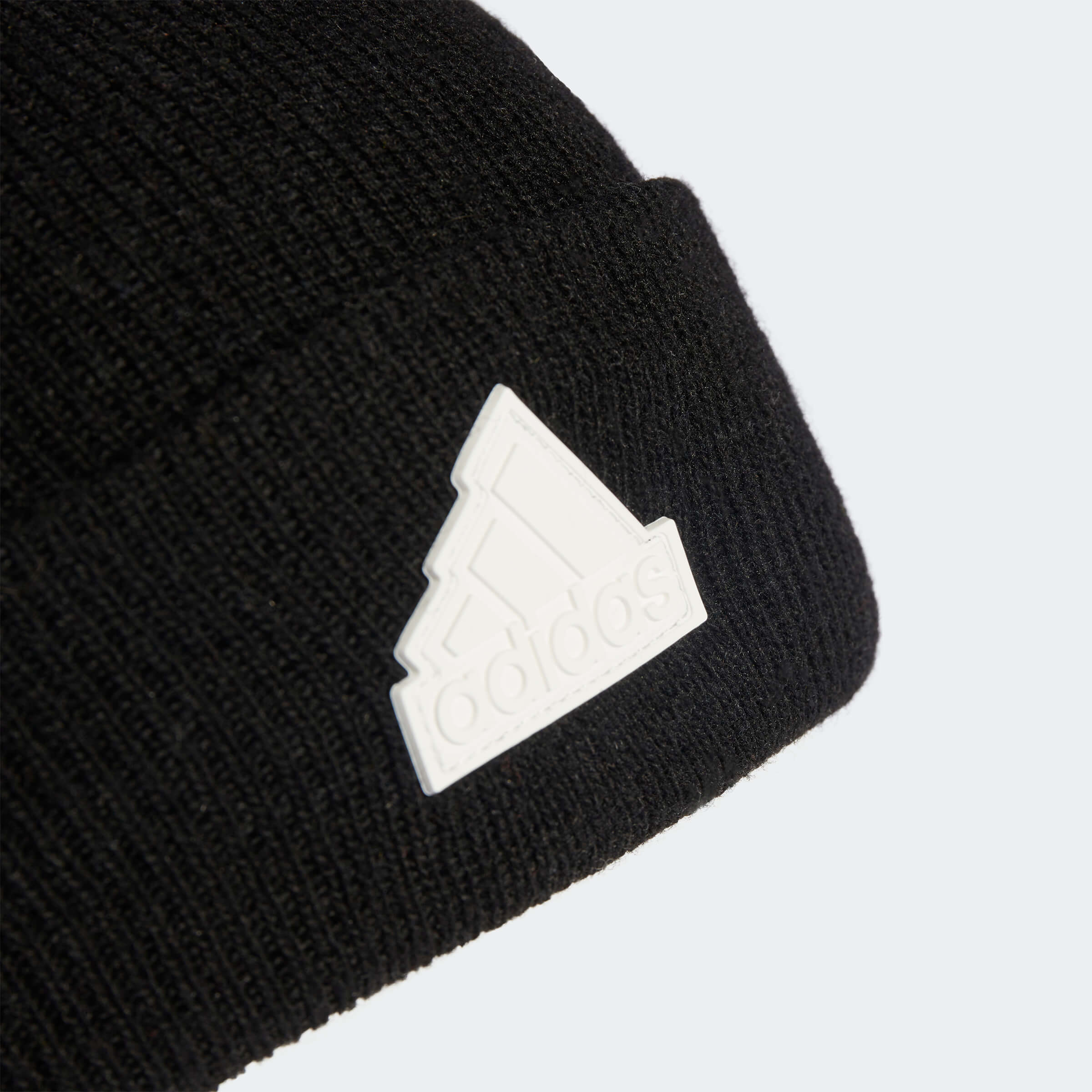 Зимна Шапка Adidas Cold.Rdy Tech Cuff Beanie IB2648 детайл лого