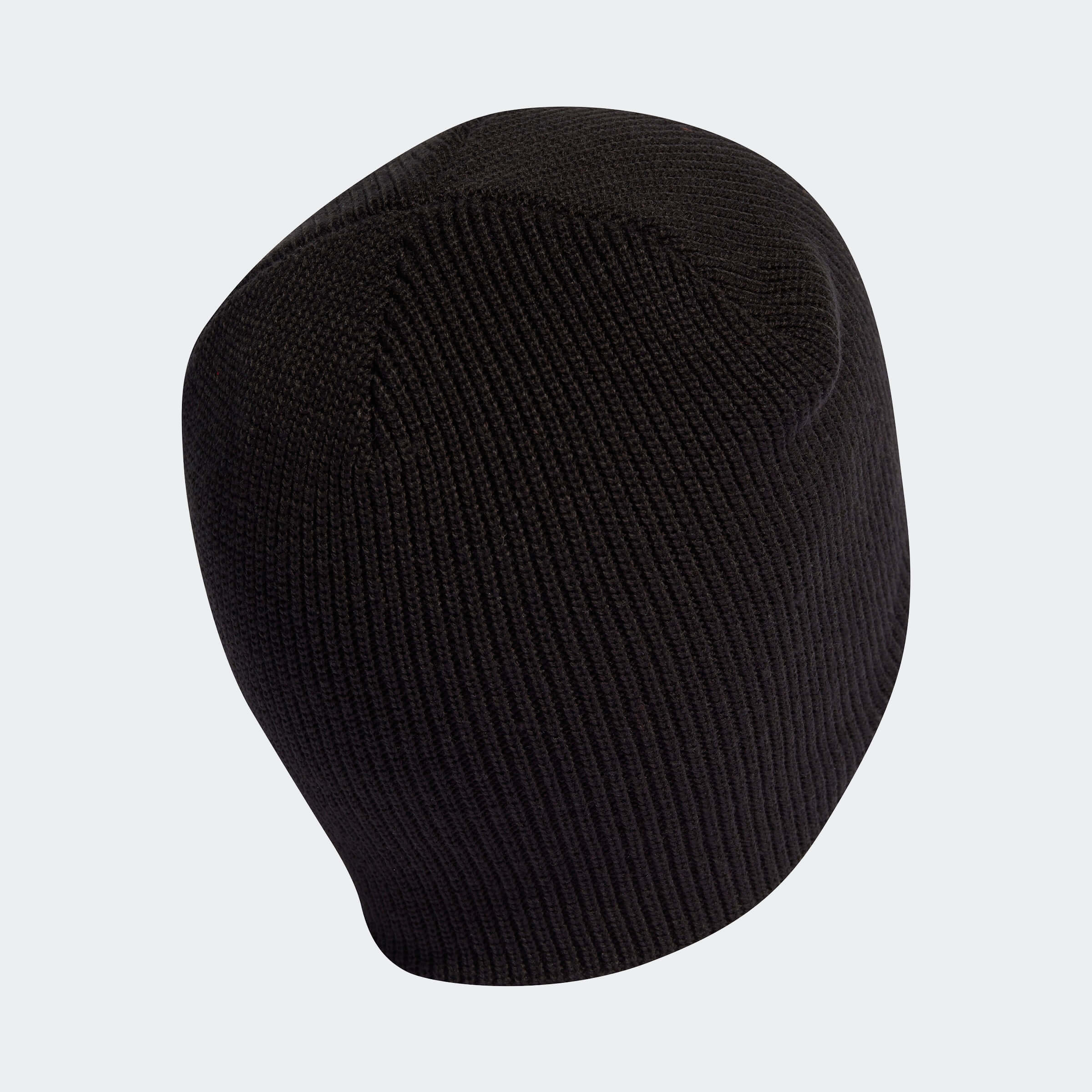 Зимна Шапка Adidas Essentials Beanie отзад