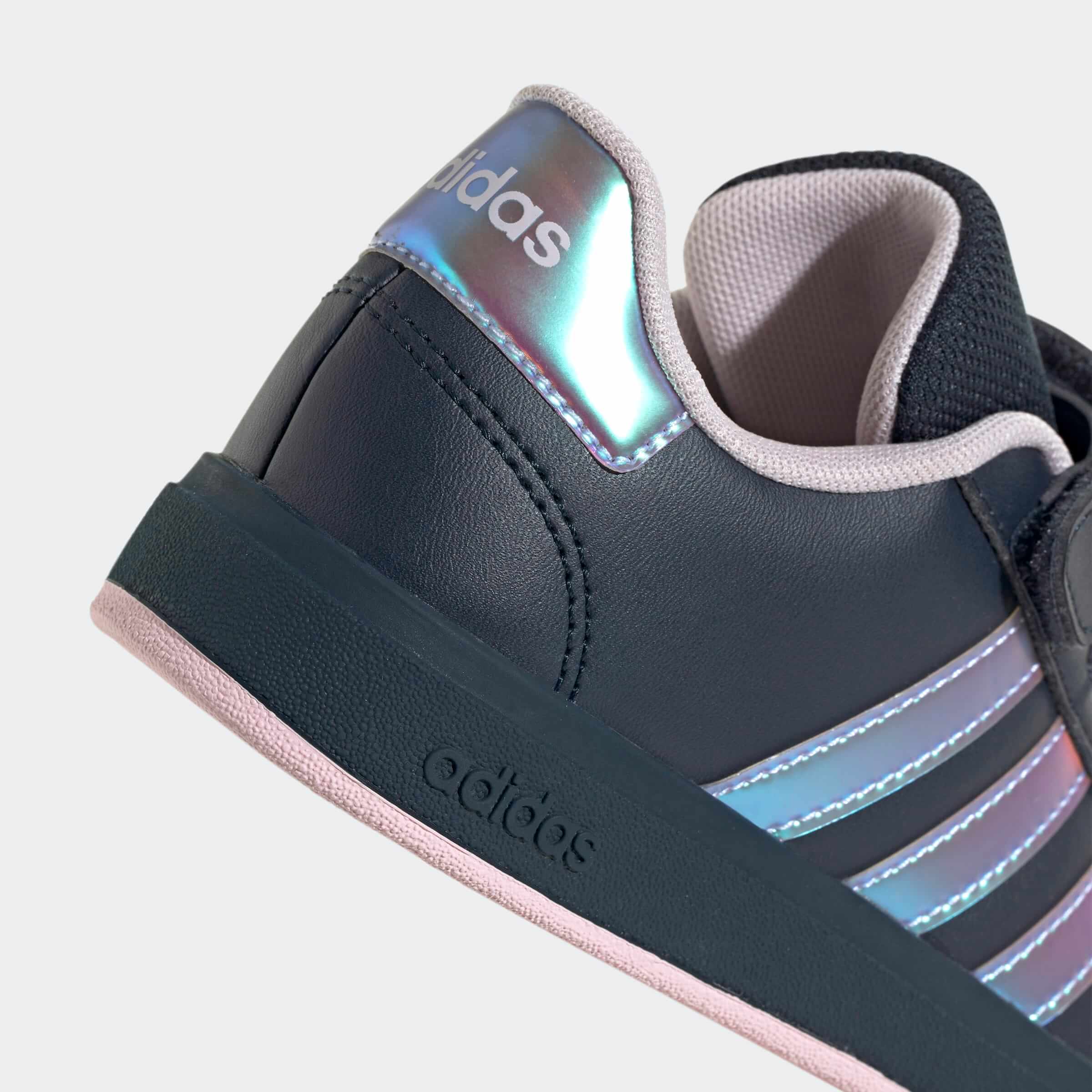Детски Кецове Adidas GRAND COURT 2.0 детайл пета