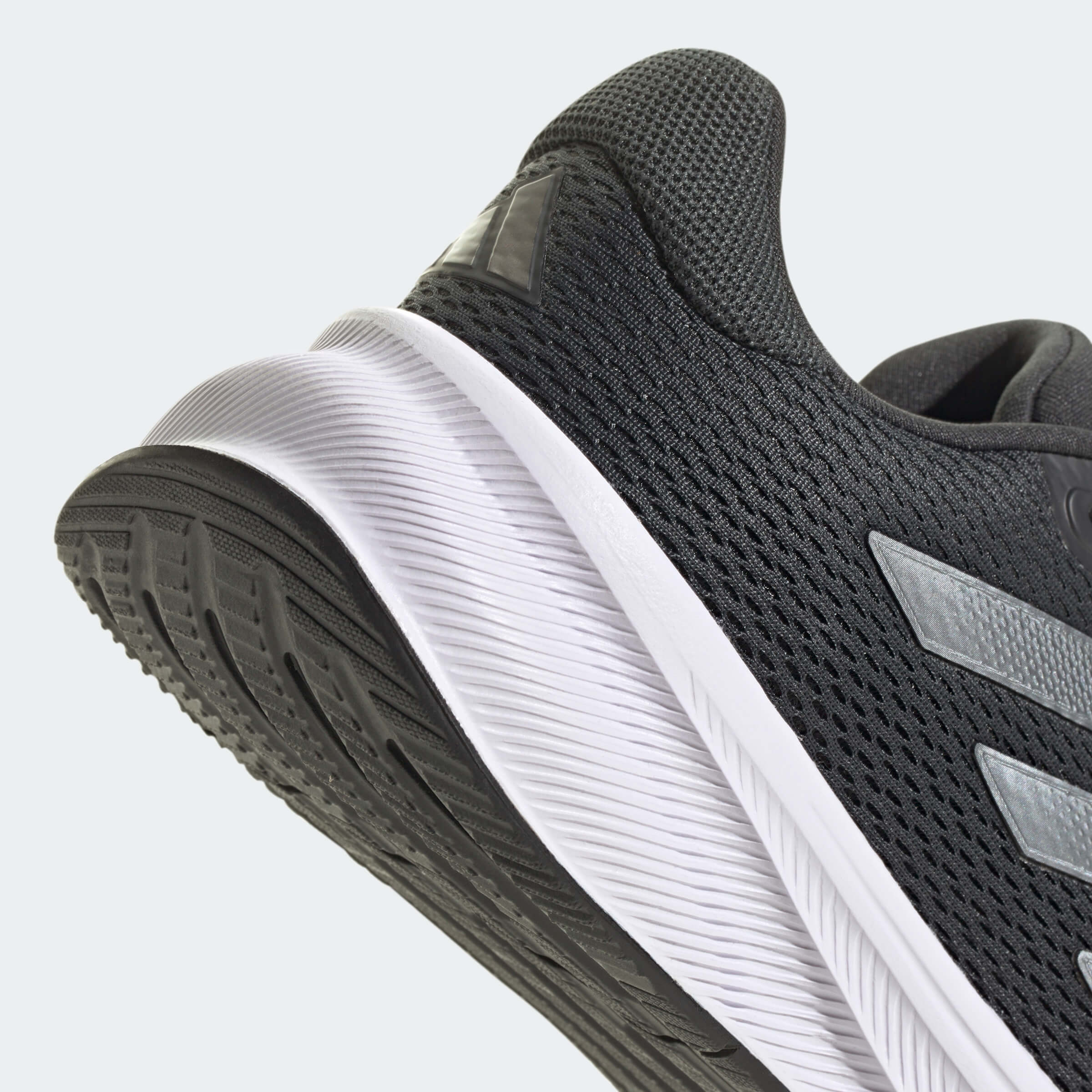 Дамски Маратонки Adidas RESPONSE W IH6066 детайл пета