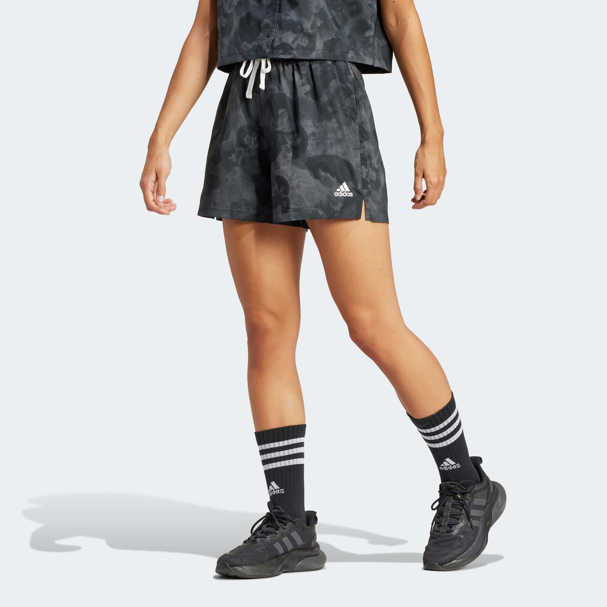 Дамски Къси Панталони Adidas W AOP SHORT IN7318
