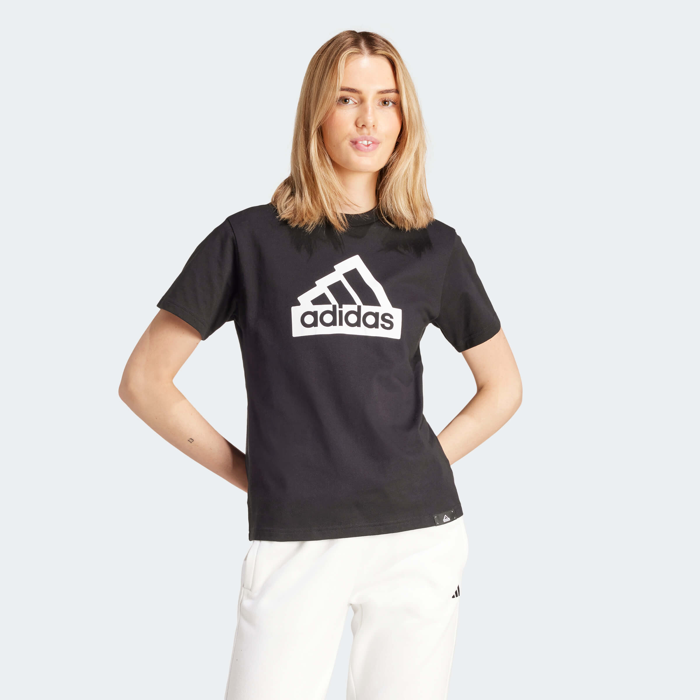 Дамска Тениска Adidas W MOD ESS IX6448 основна снимка