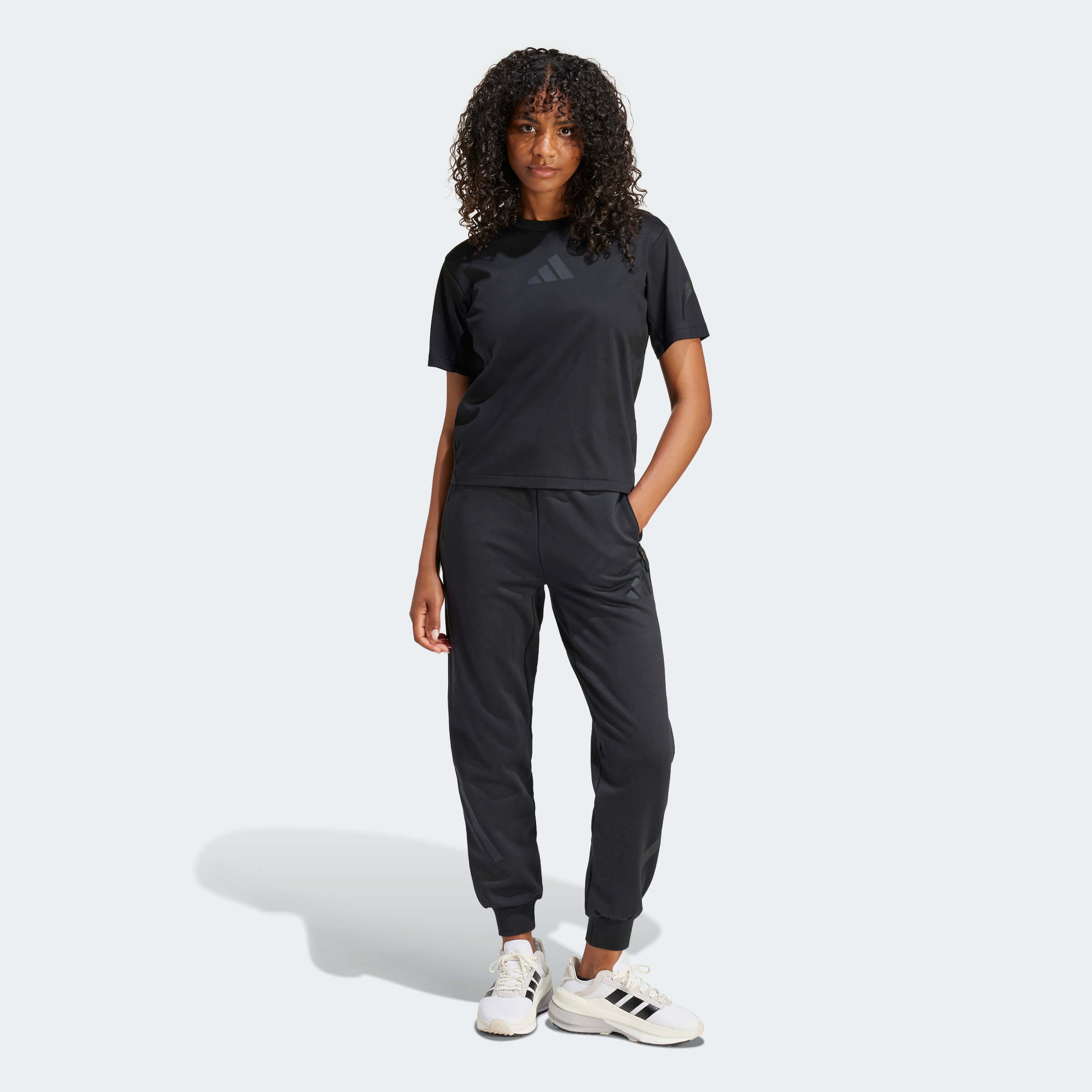 Дамска Тениска Adidas W Z.N.E. TEE JE7846 в цял ръст