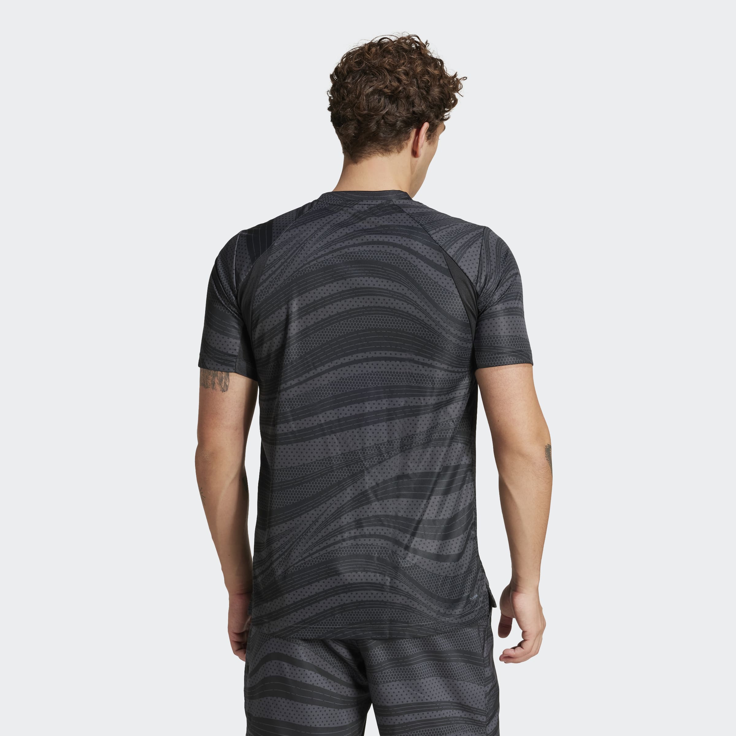 Мъжка Тениска Adidas CLUB GRAPH TEE отзад