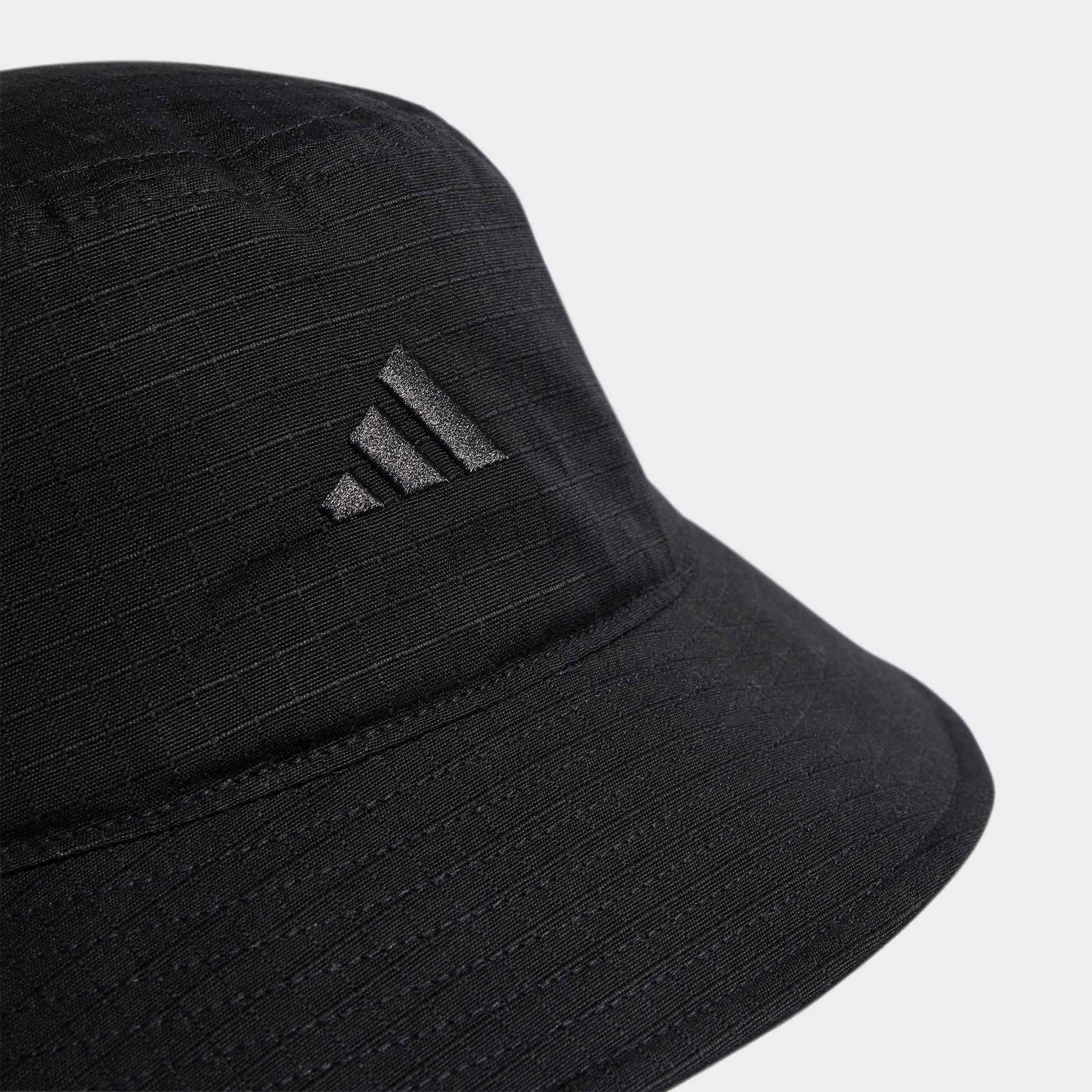 Шапка Adidas SPW CLAS детайл лого