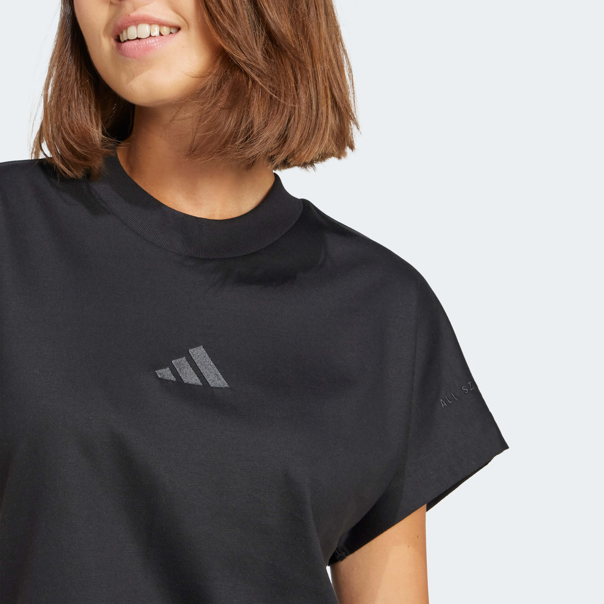 Тениска Adidas W ALL SZN JJ1235 детайл лого