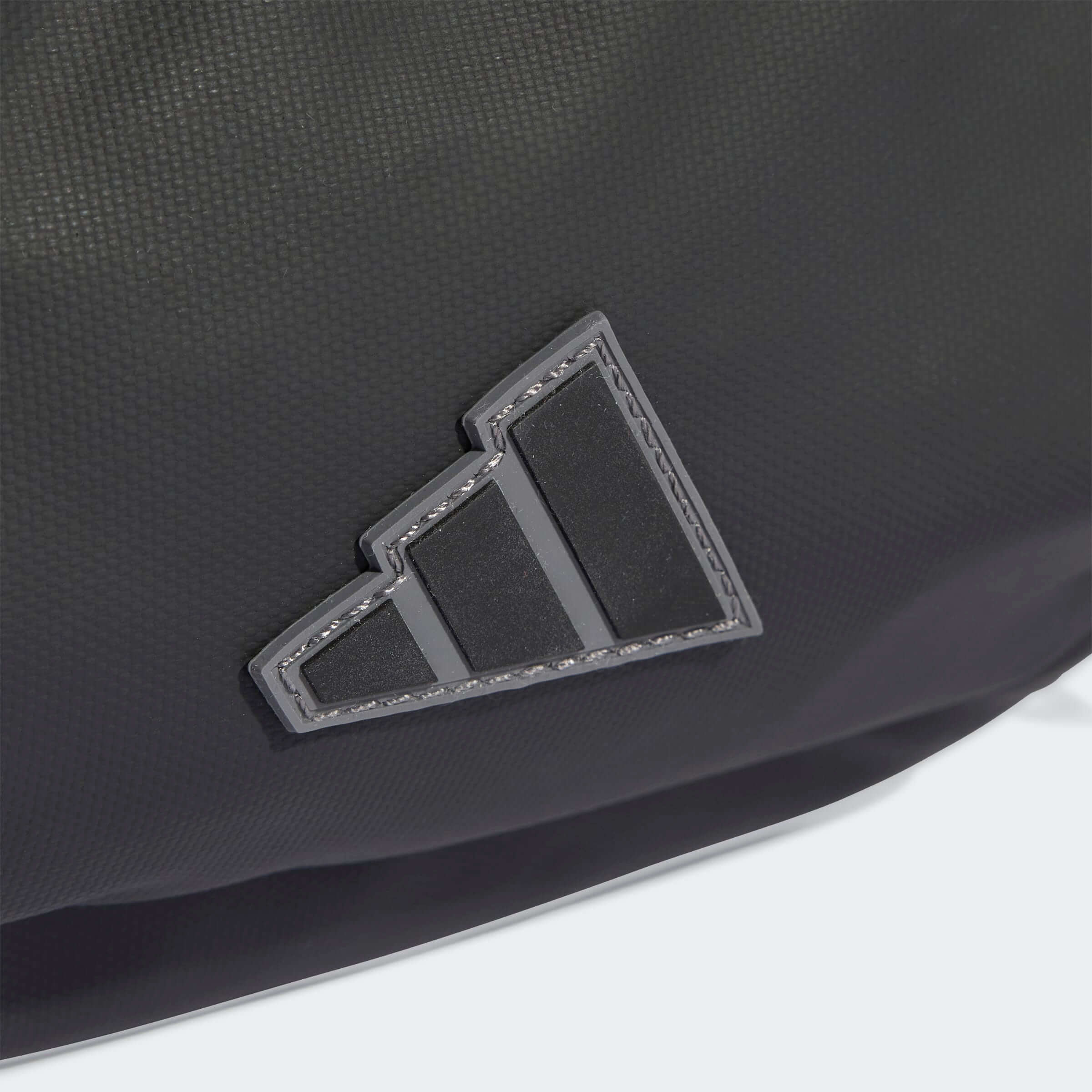 Чанта Adidas ULTRAMODRN WB детайл лого