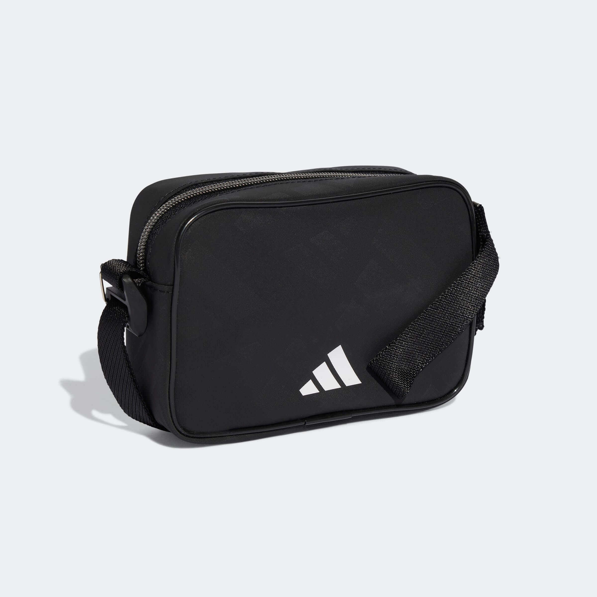 Чанта Adidas MNGRM ESS отстрани