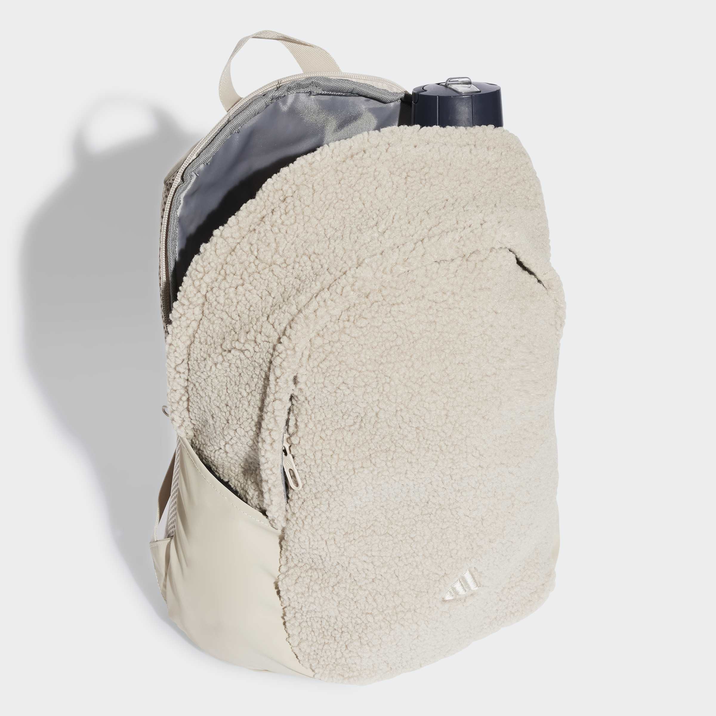 Раница Adidas CLSC WNTR BP JM4830 отворена