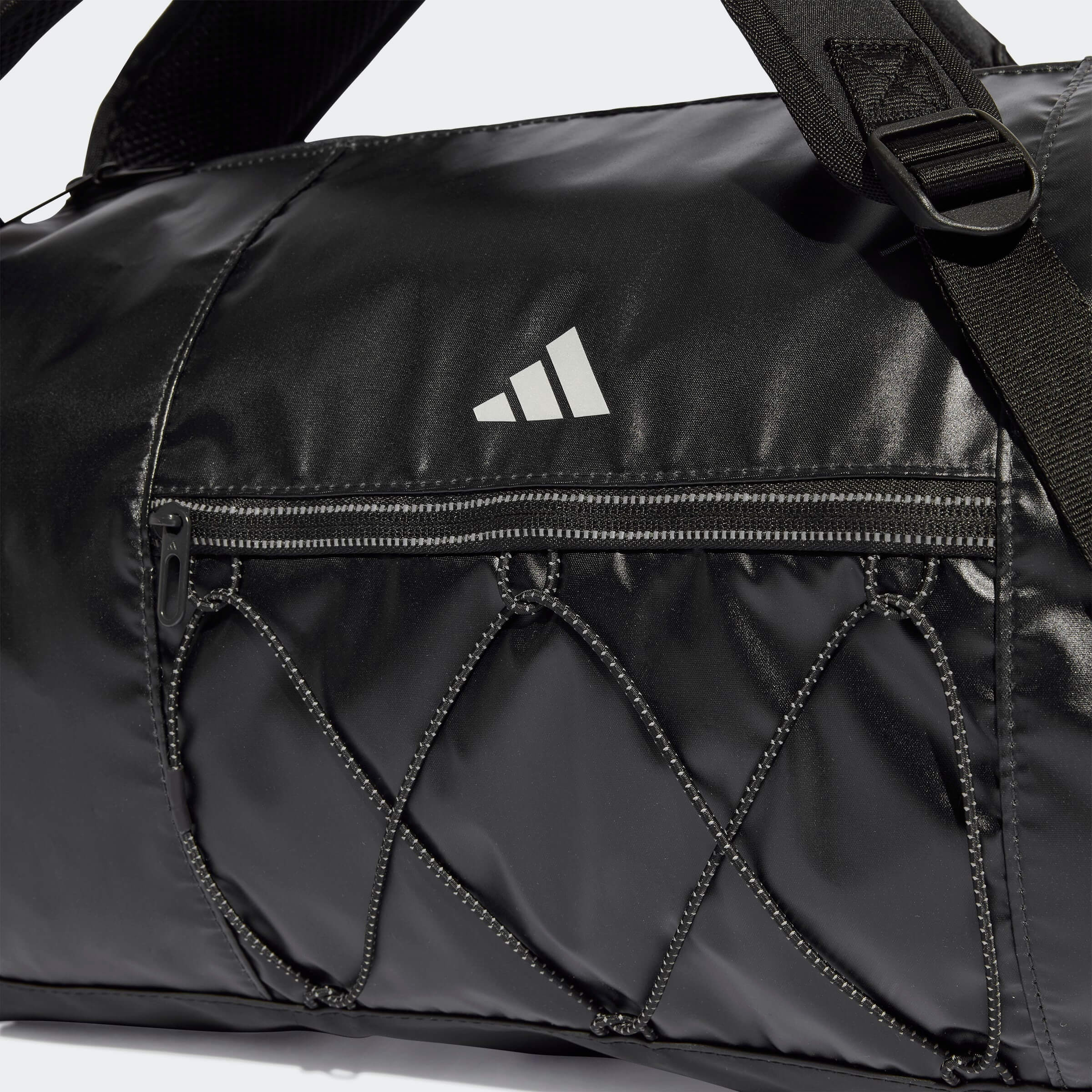 Раница Adidas GYM DUFFEL детайл малък джоб