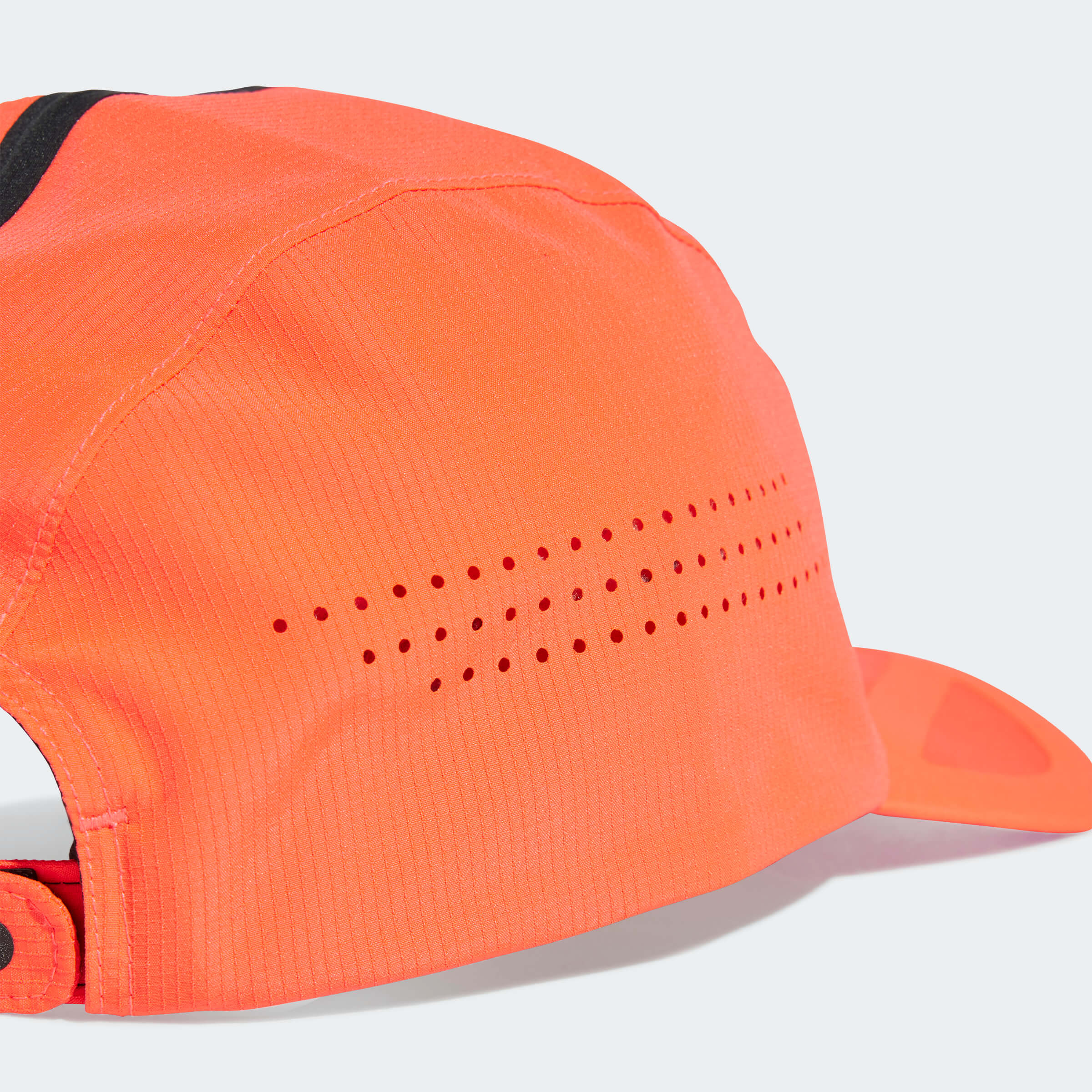Шапка с Козирка Adidas RUNxADIZ CAP детайл материя