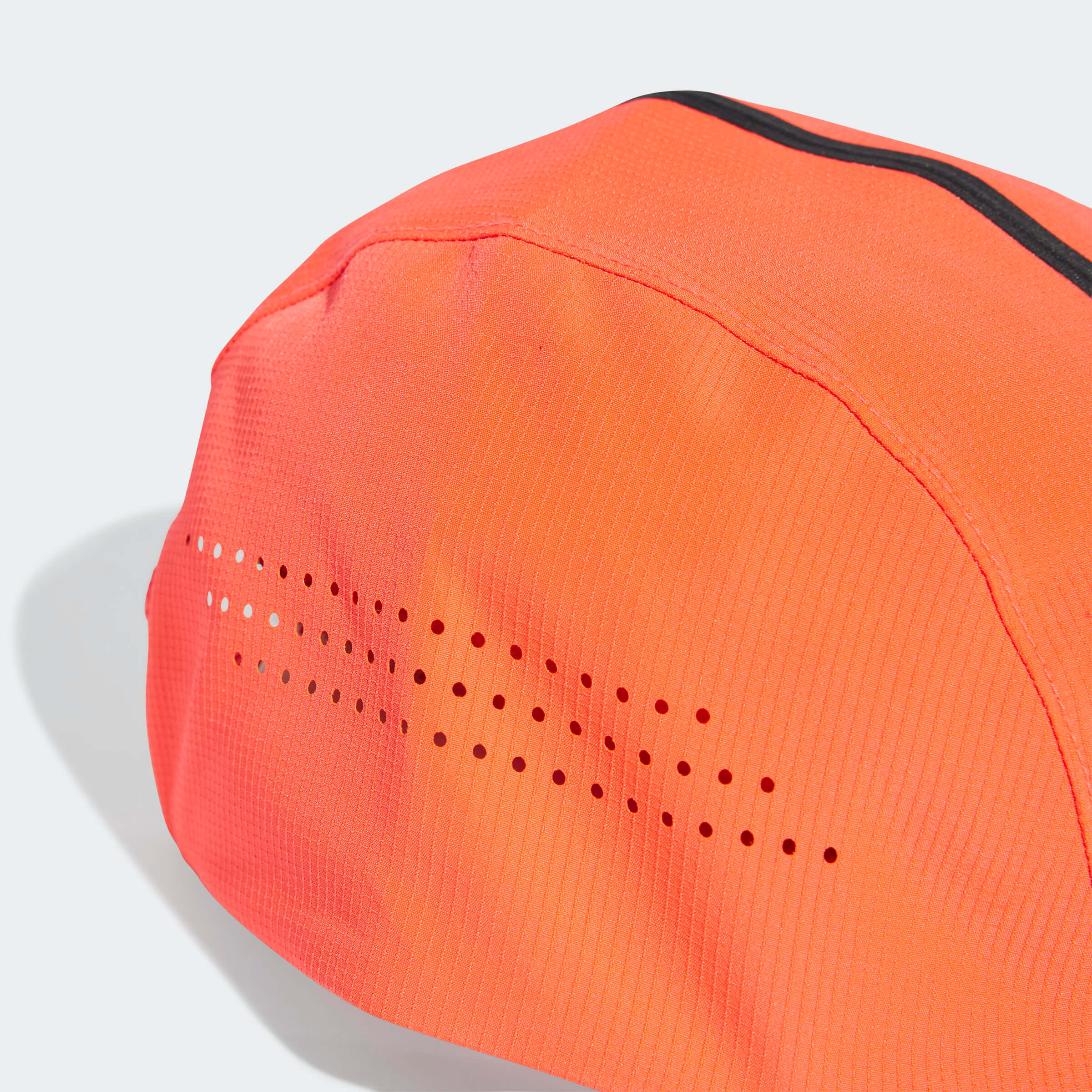 Шапка с Козирка Adidas RUNxADIZ CAP детайл