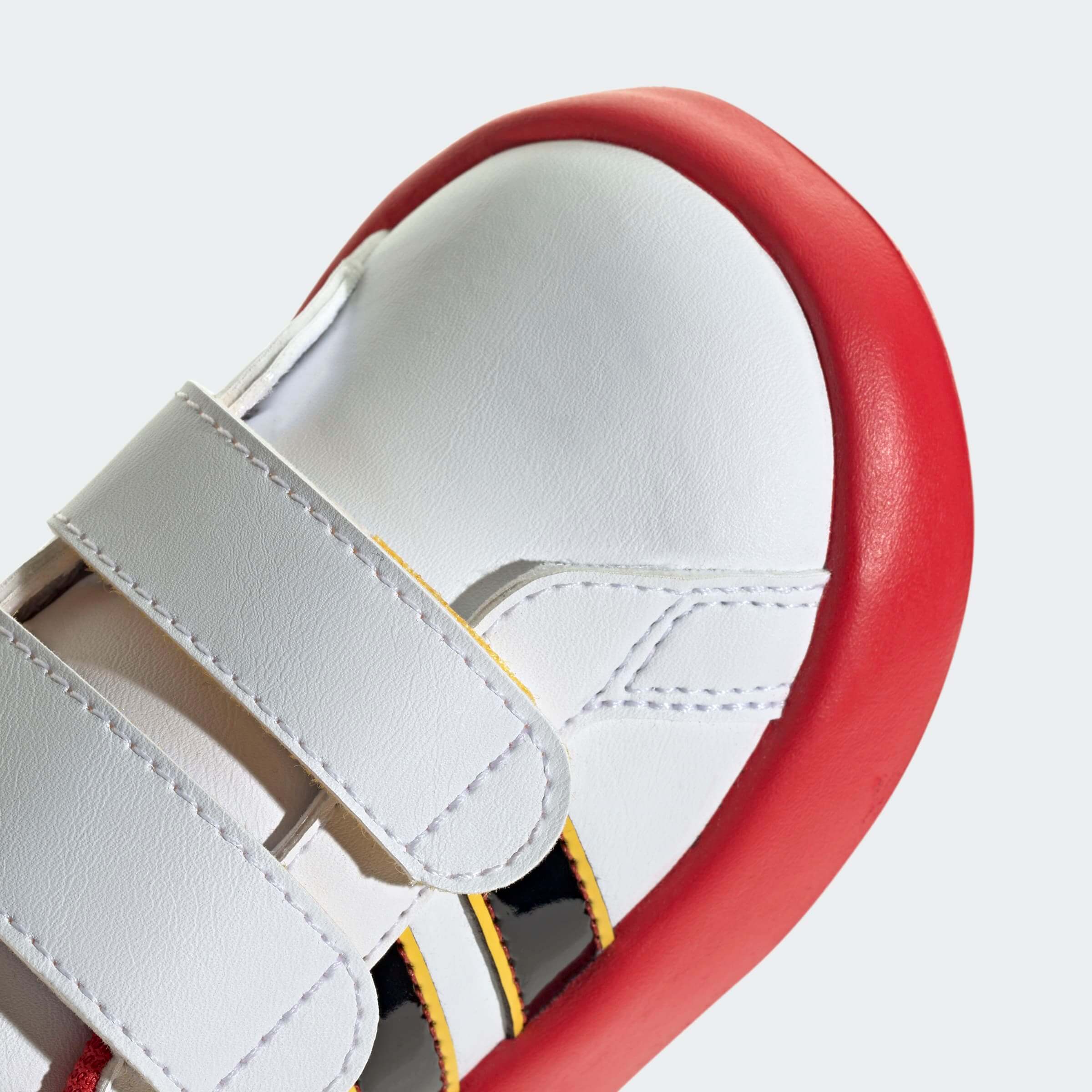 Бебешки Кецове Adidas GRAND COURT MICKEY детайл пръсти