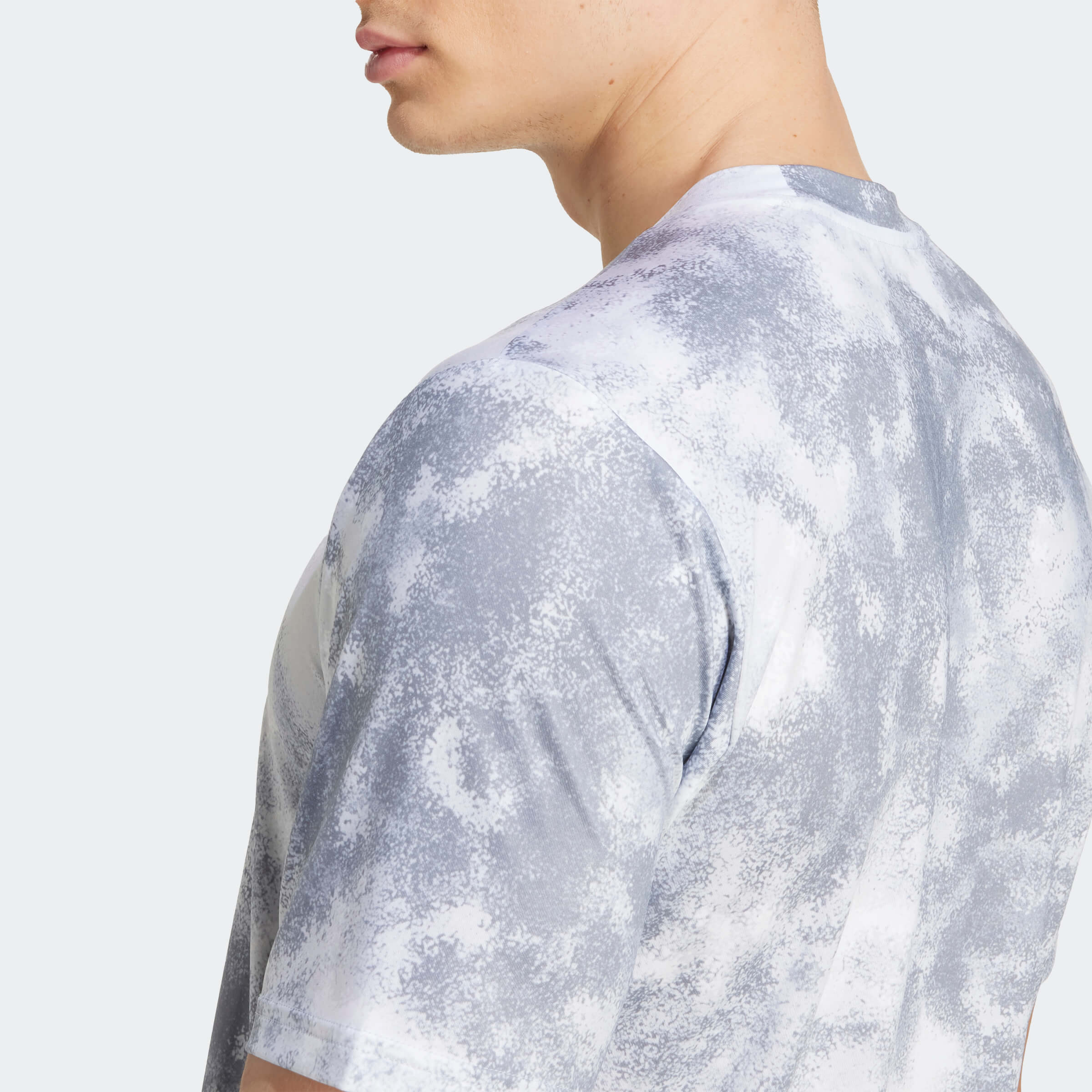 Мъжка Тениска Adidas SEA AOP T детайл материя