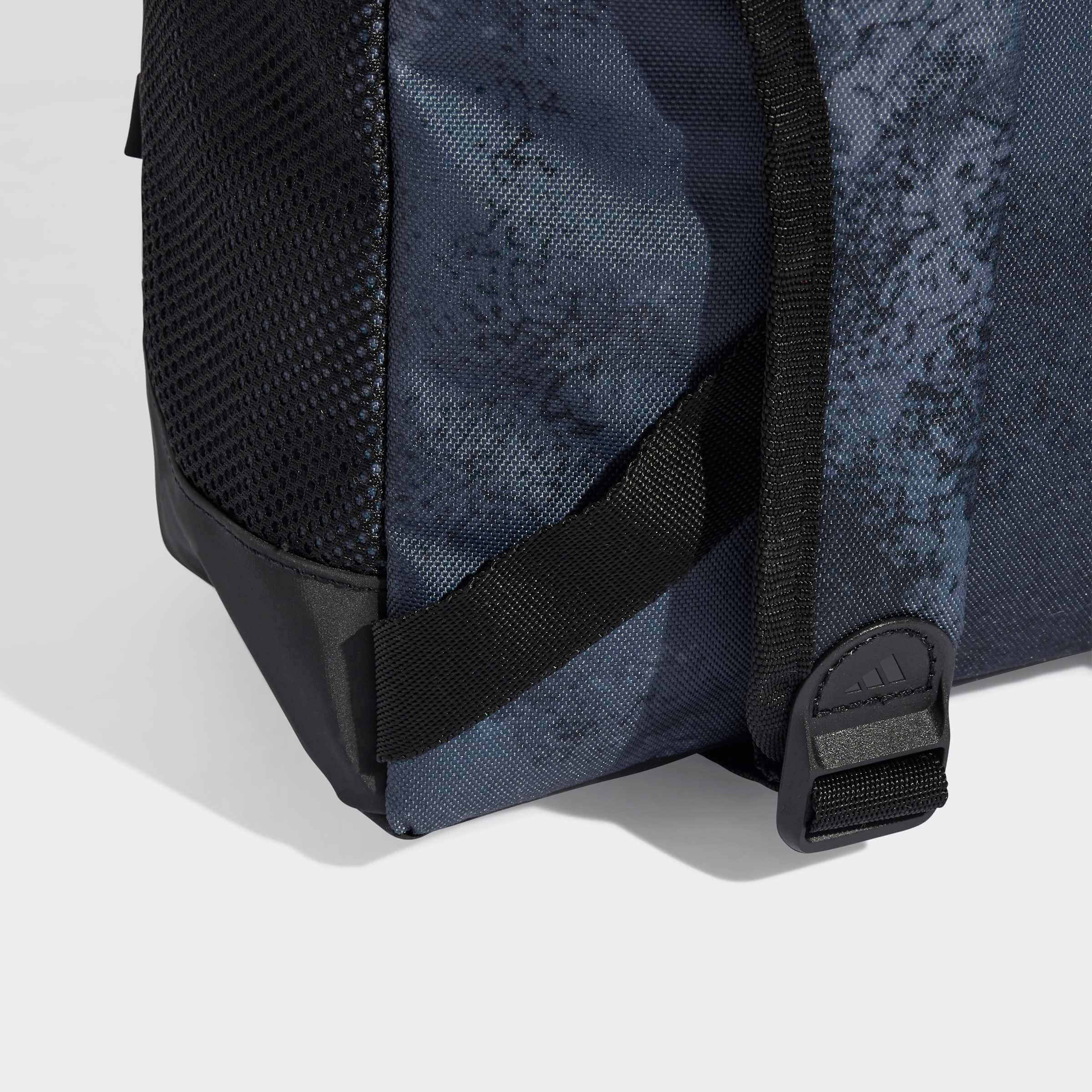 Раница Adidas Linear Camo Graphic детайл материя