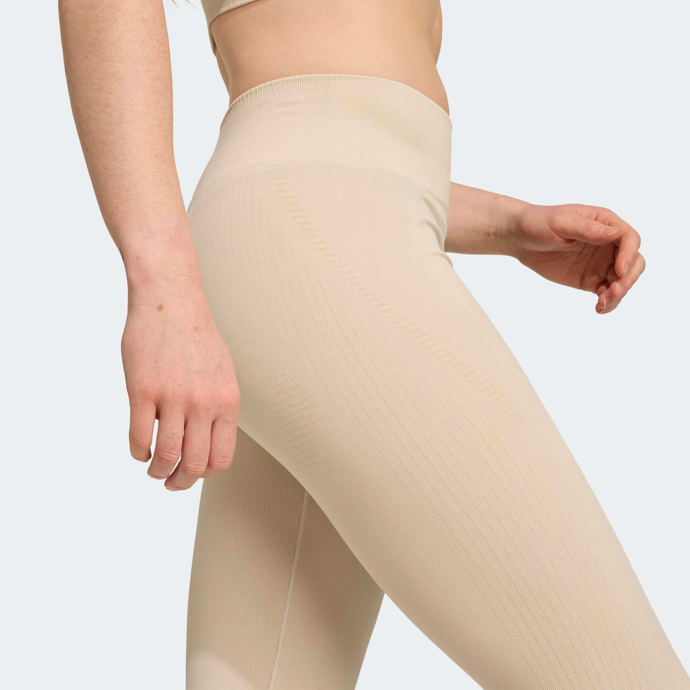 Клин Adidas WE KNIT 1/1 JX3918 детайл материя
