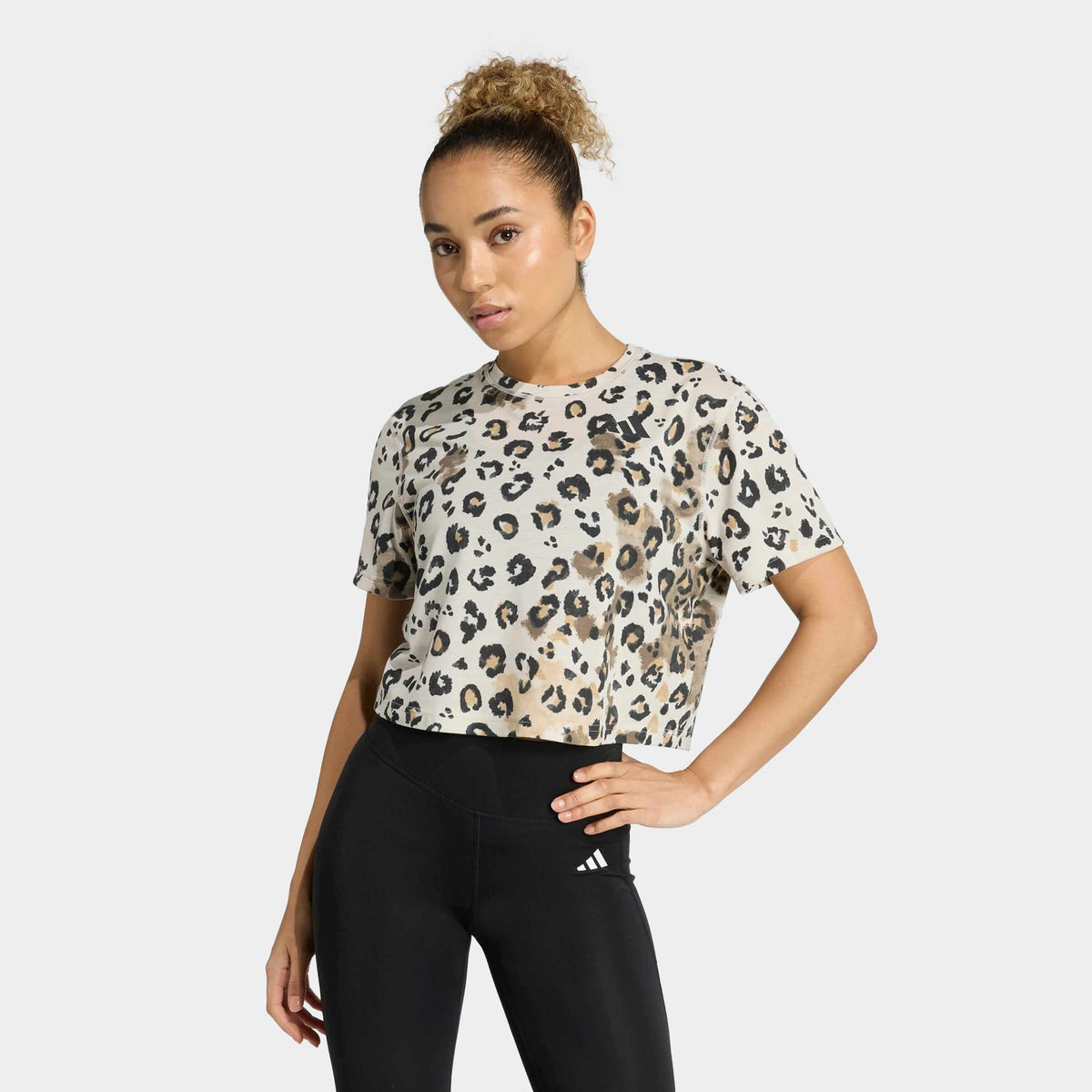 Дамска Тениска Adidas WE T-SHIRT AOP JY4604 основна снимка