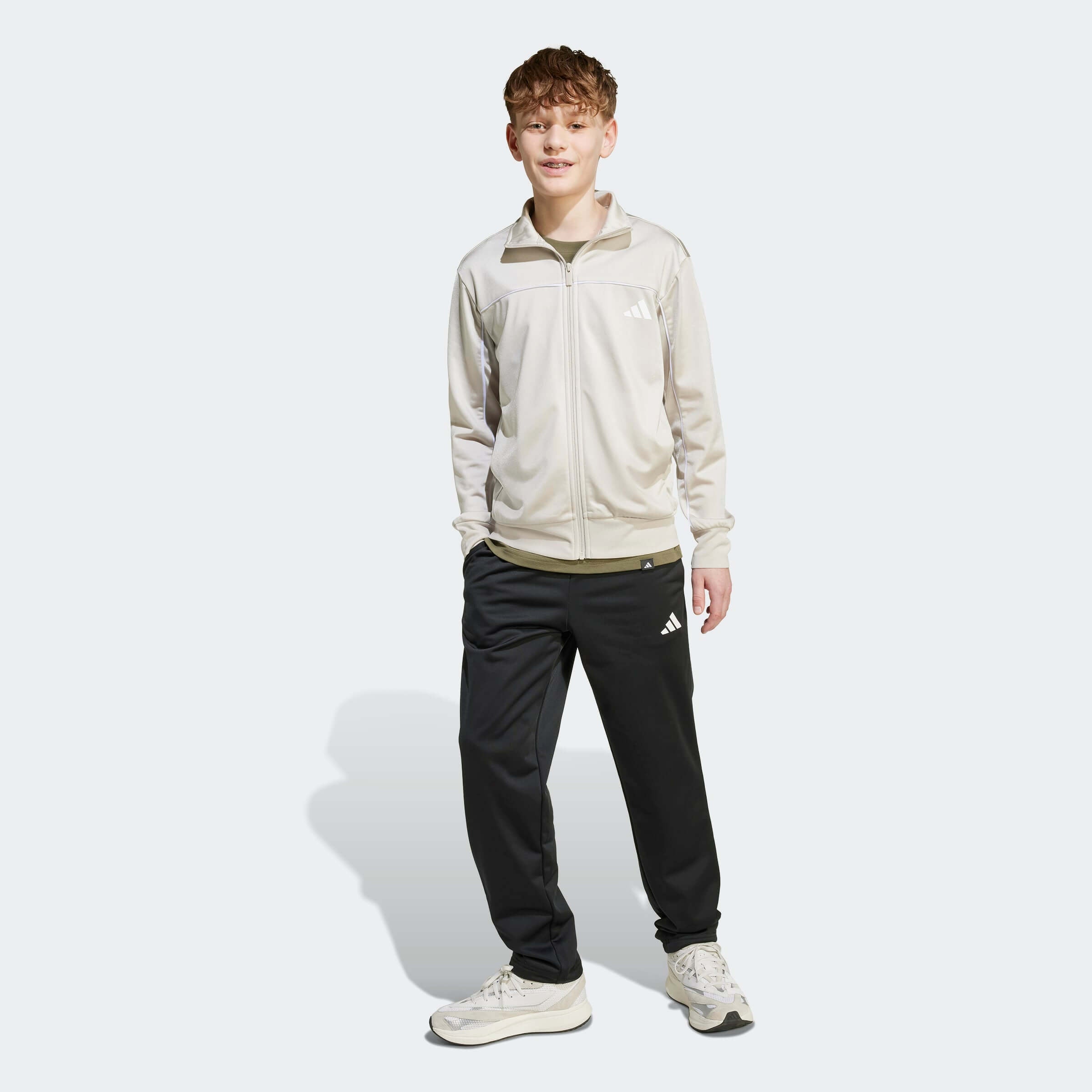 Юношески Екип Adidas J CP TR TS KB9881 в цял ръст