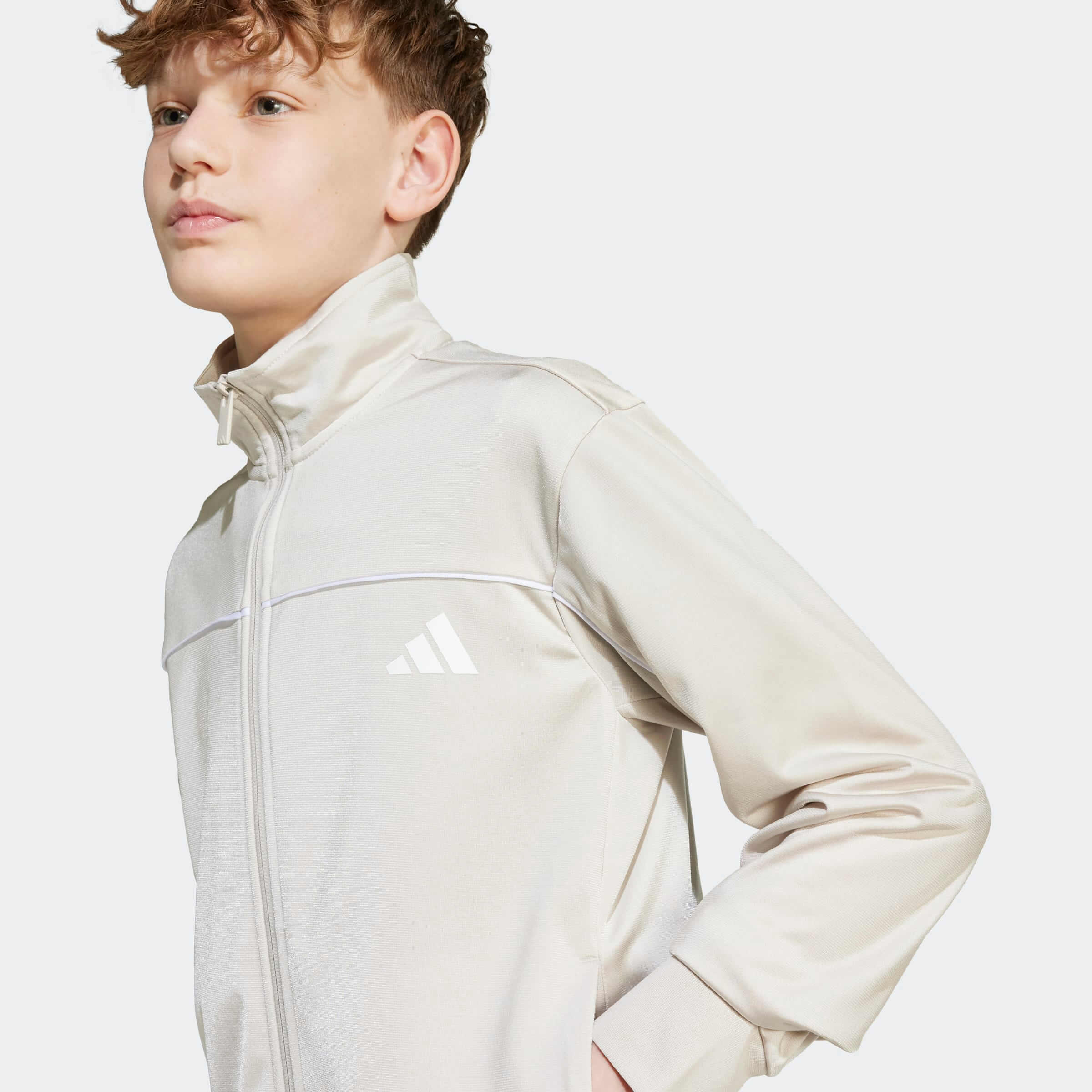 Юношески Екип Adidas J CP TR TS горнище близък план