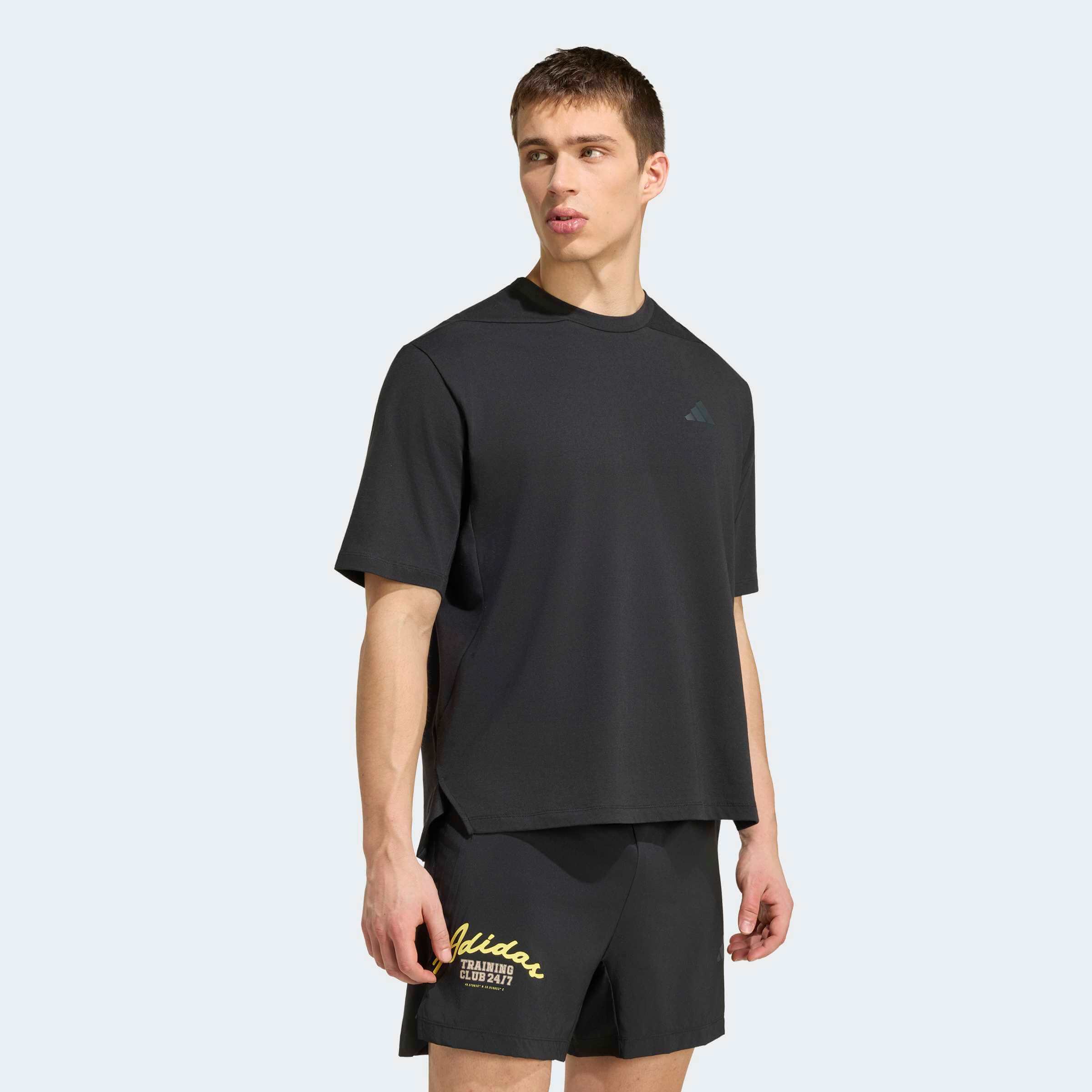 Черна мъжка тениска за фитнес Adidas PrimeLift Essentials със свободна кройка, обло деколте и къс ръкав