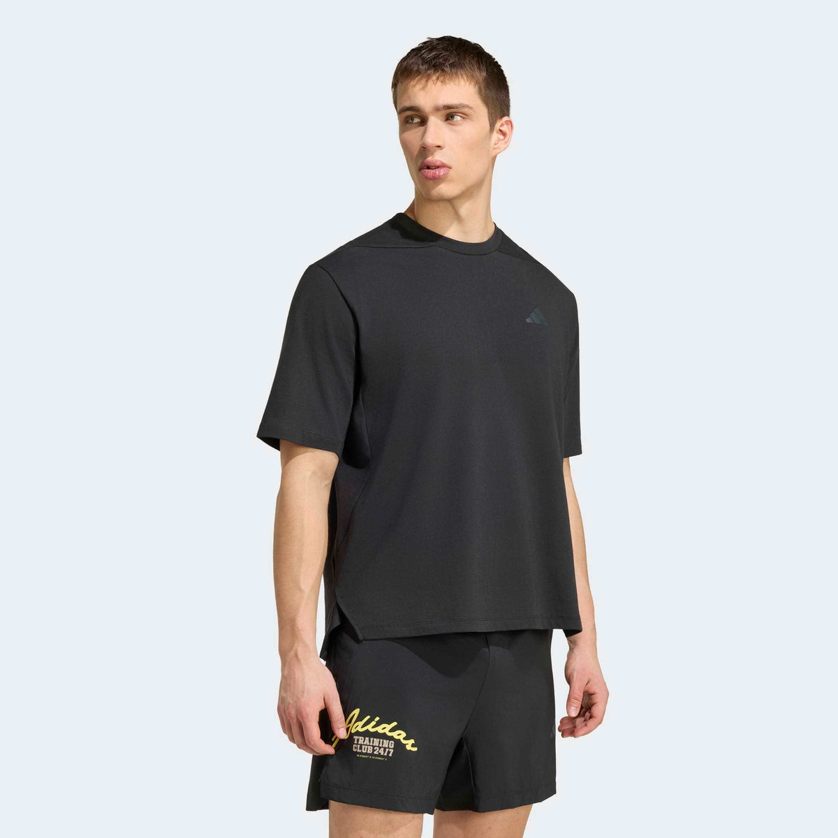Черна мъжка тениска за фитнес Adidas PrimeLift Essentials със свободна кройка, обло деколте и къс ръкав