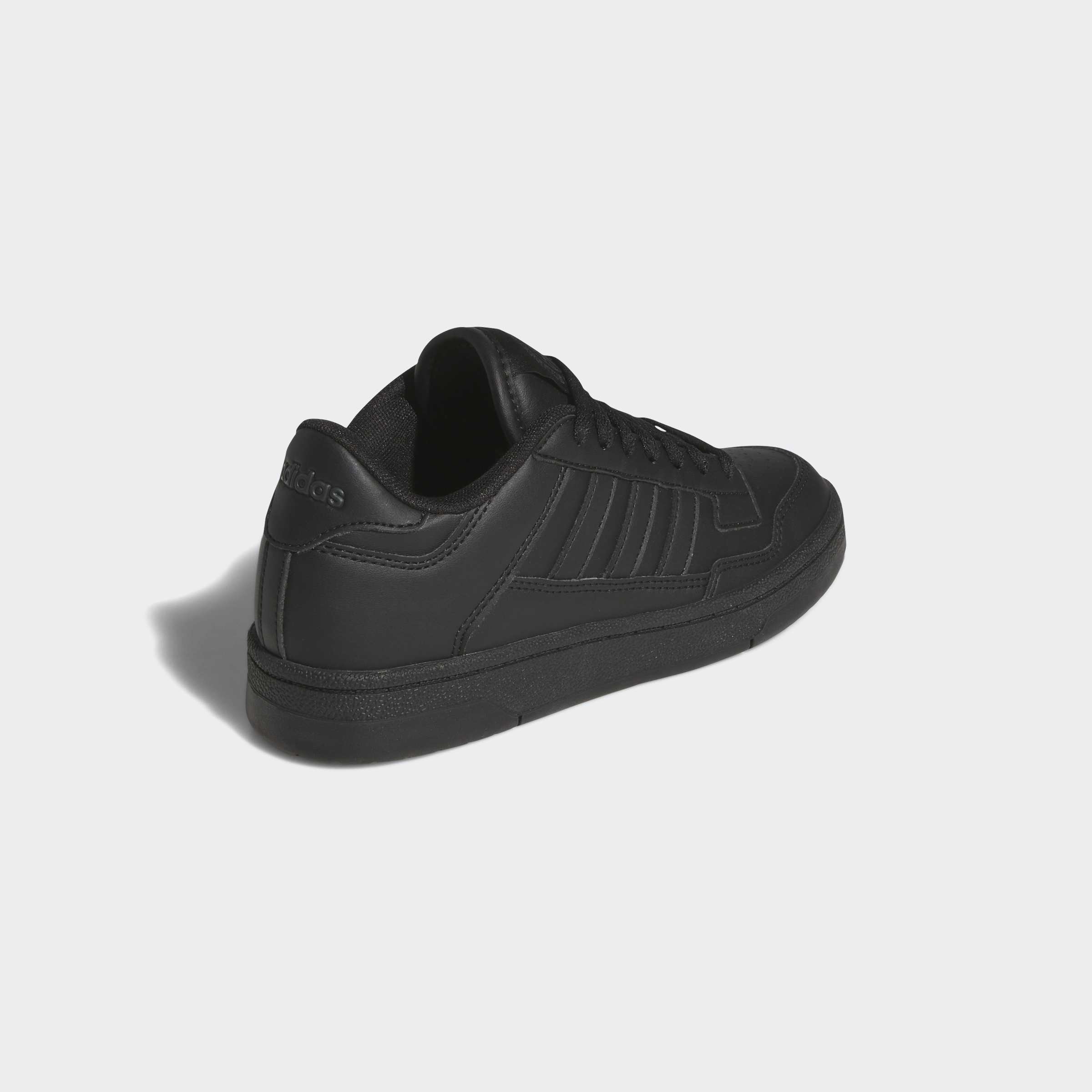 Черни юношески кецове Adidas Rapid Court Low KH8816 – гумена подметка с релефен грайфер