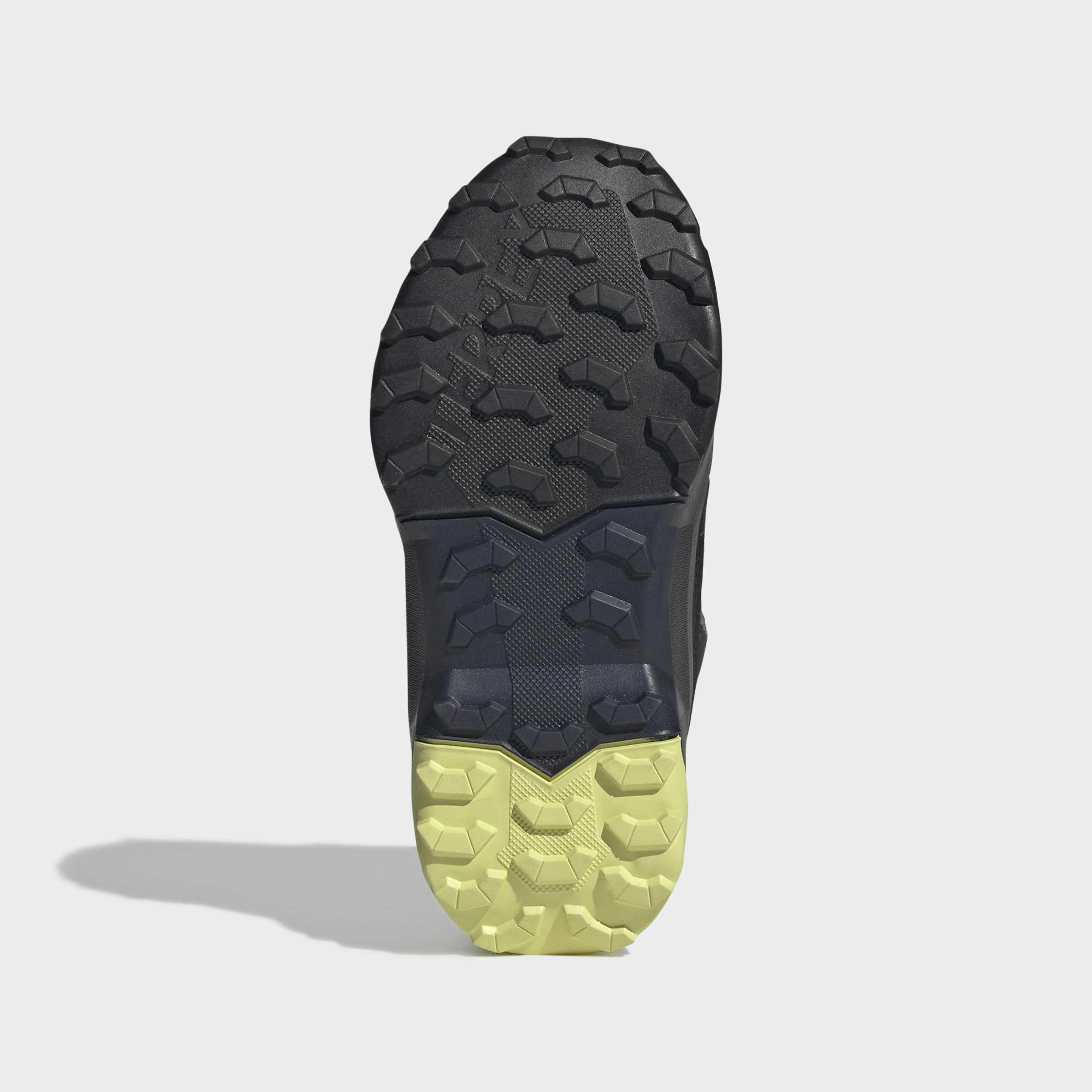 Детски туристически обувки adidas Terrex AX4R Mid – TRAXION подметка с дълбоки черни и светлозелени грайфери