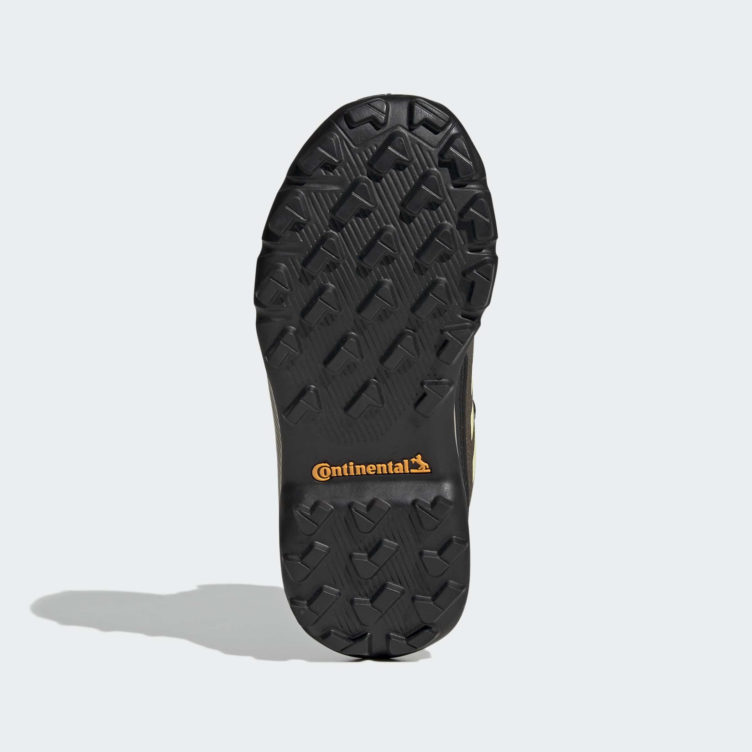 Детски зимни боти adidas Terrex Winter Mid – гумена подметка Continental с дълбоки грайфери за сцепление