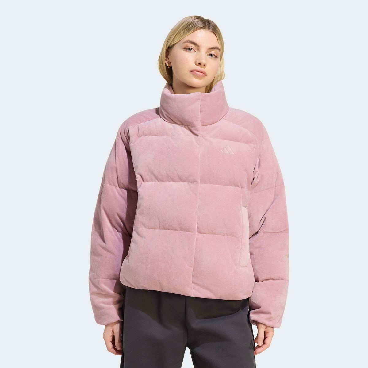 Дамско Яке Adidas HELIONIC DOWN PUFFER VELOUR KQ8767
