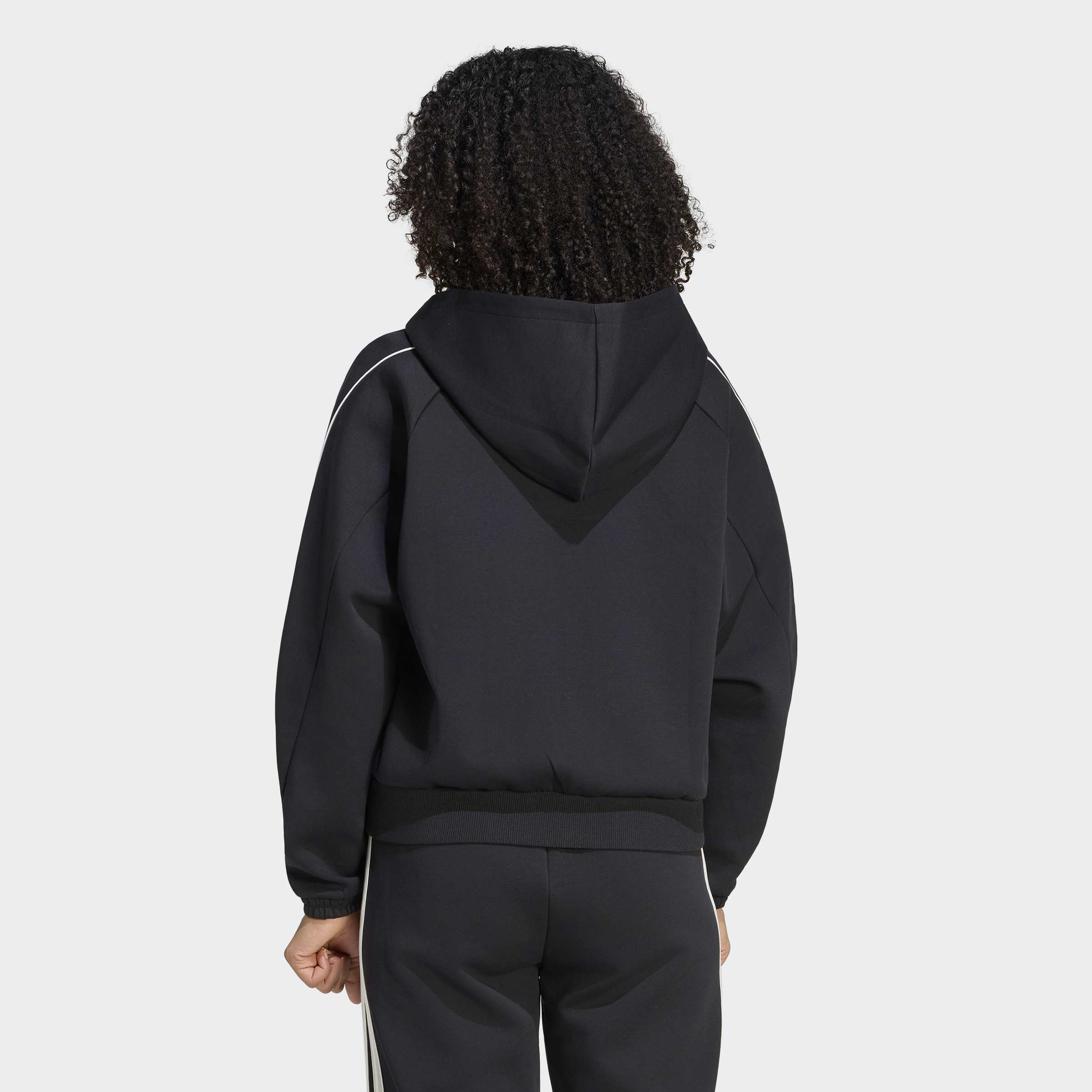 Дамски суитшърт Adidas с качулка и рипсен колан – изглед отзад